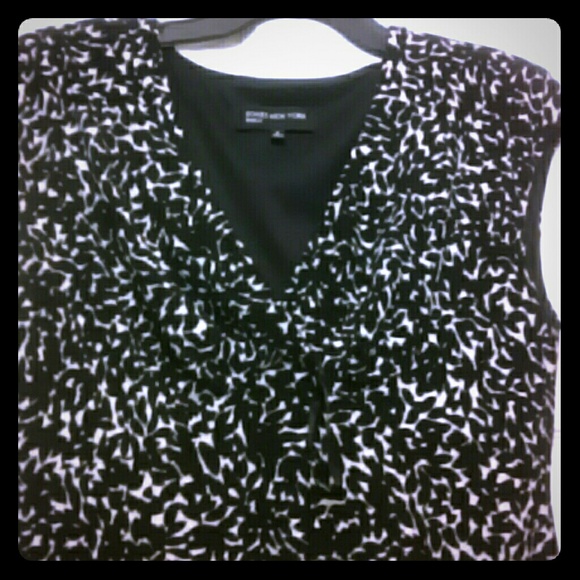 Long sleveless dress