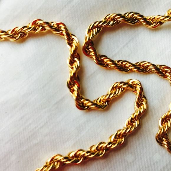 Stylish golden chain necklace. NWOT - Picture 2 of 2