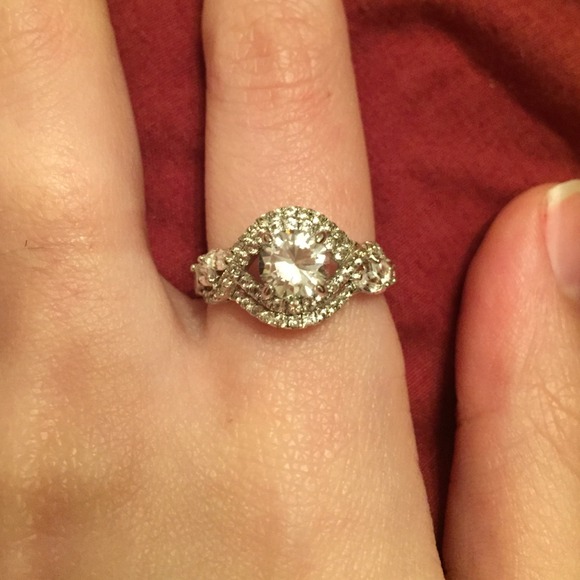 Sterling silver ring - Picture 1 of 3