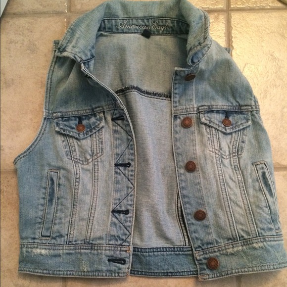 American Eagle Outfitters Jackets & Blazers - American eagle denim vest