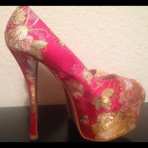 Madison by Shoedazzle satin flower platform heels