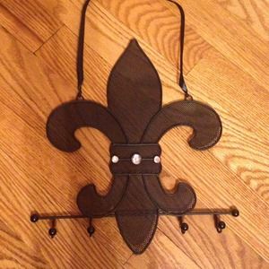 Fleur de Lis jewelry holder