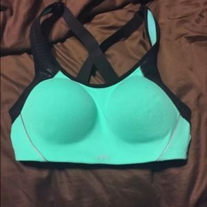 Victoria's Secret sports bra. 32D.