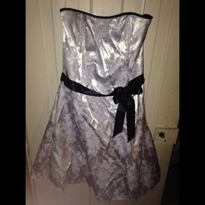 MUST GO Sparkly Flower Jessica McClintock Dress