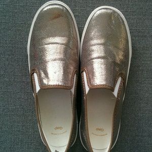 Gap metallic slip ons