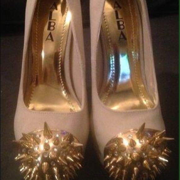 ALBA Stella-2 beige suede spiked platform heels - Picture 2 of 4