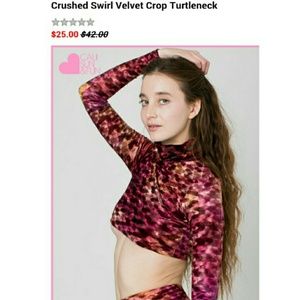 AA Crush Swirl Velvet Crop Turtle Neck