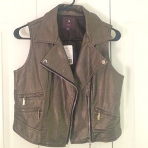 Forever 21 bronze outerwear vest sleeveless
