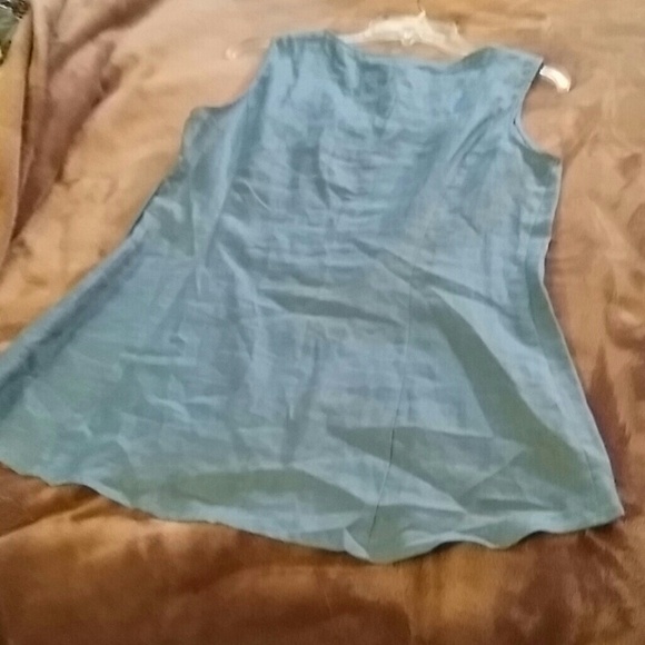 Grace Elements Linen fitted Top in Light Indigo - Picture 4 of 4