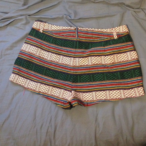 Aztec Print Shorts - Picture 4 of 4