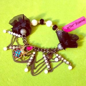 🚫SOLD🚫Betsey Johnson Jeweled Spider Web Bracelet