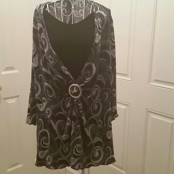 Bundle for © Black and White Top