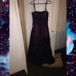 Must go! Zum Zum iridescent purple formal dress