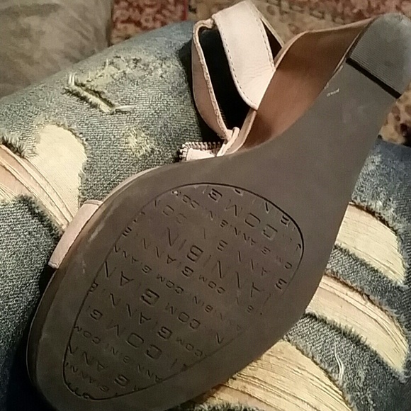 Gianni Bini Shoe - Picture 4 of 4