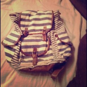 Claire's small back pack