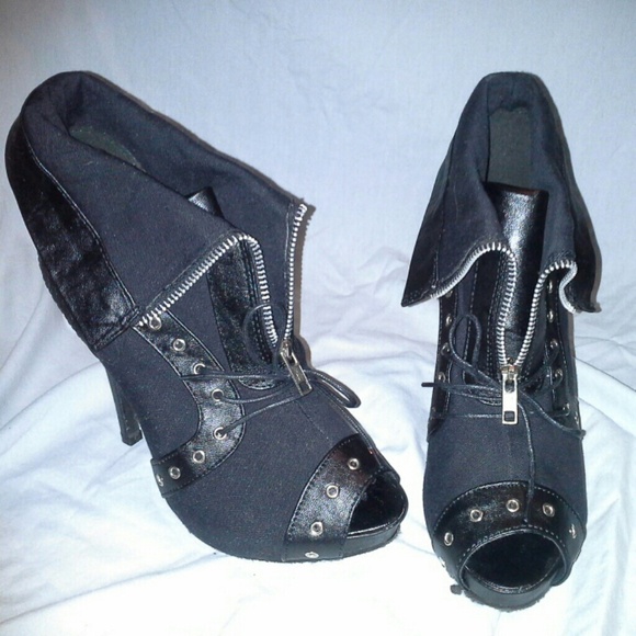 Black Carrini Heels