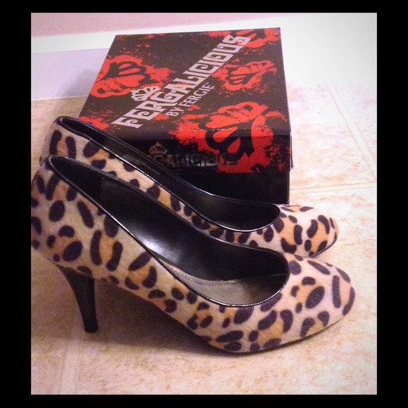 Cute leopard print shoes from Fergie's line! Hold