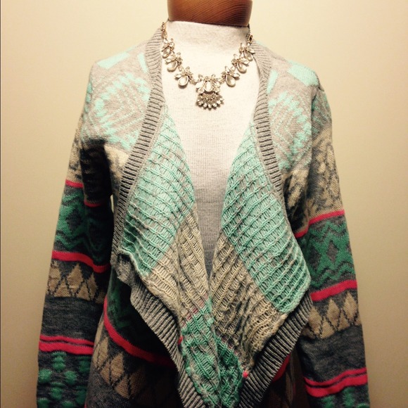 Sweaters - NWOT Open Front tribal print maxi sweater