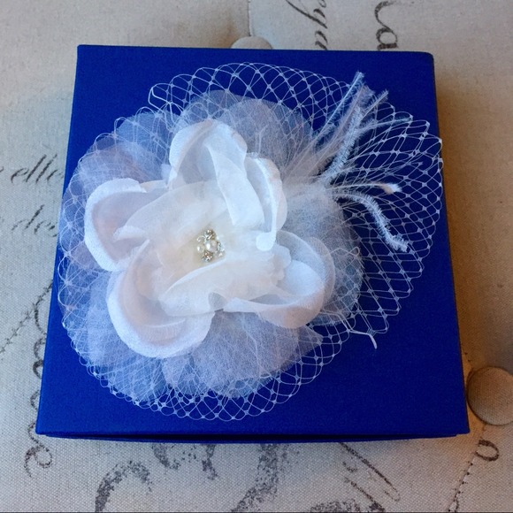 Worn Once: Collezione Fortuna Fascinator