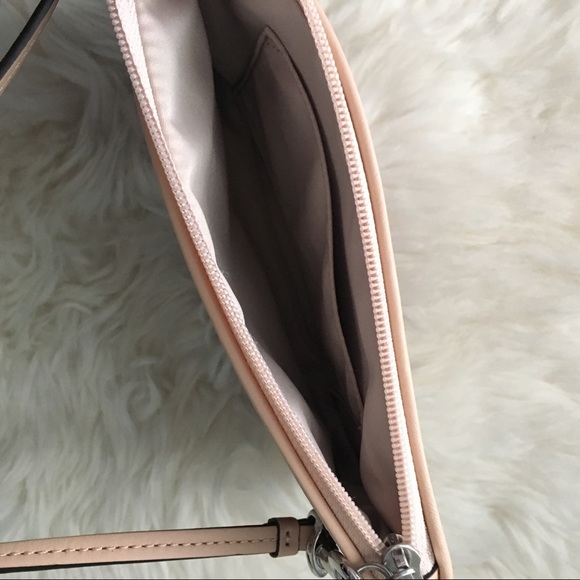 NWT {Coach} "Crimson" Wristlet - Picture 3 of 6