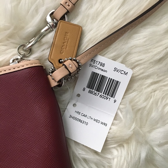 NWT {Coach} "Crimson" Wristlet - Picture 4 of 6