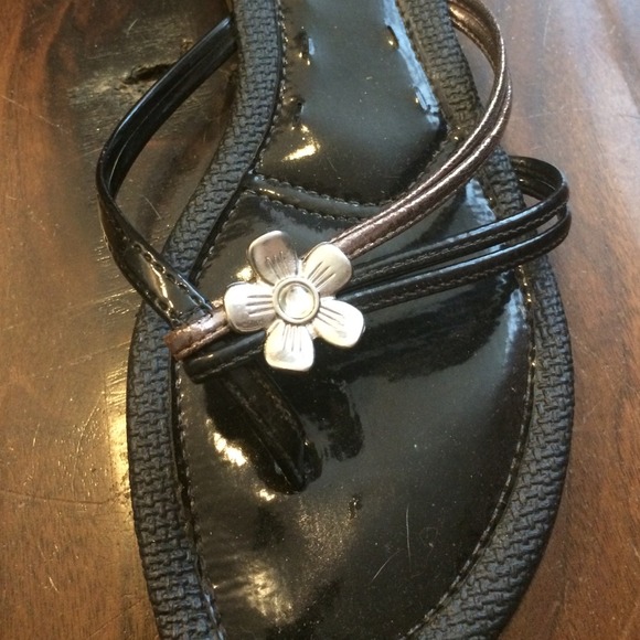 Sandals - Picture 3 of 4