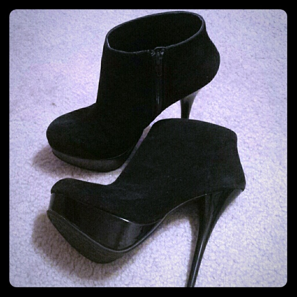 Bamboo Shoes - Black Ankle Booties