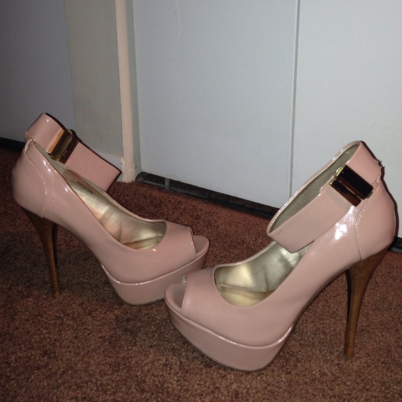 bebe Shoes - 2b Bebe Ankle Strap Blush Heels Size 9