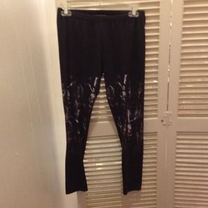 Graphic printed leggings