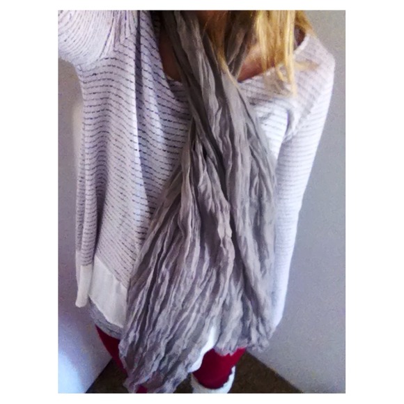 Accessories - ❌Sold❌🌼Grey Crinkle Scarf🌼