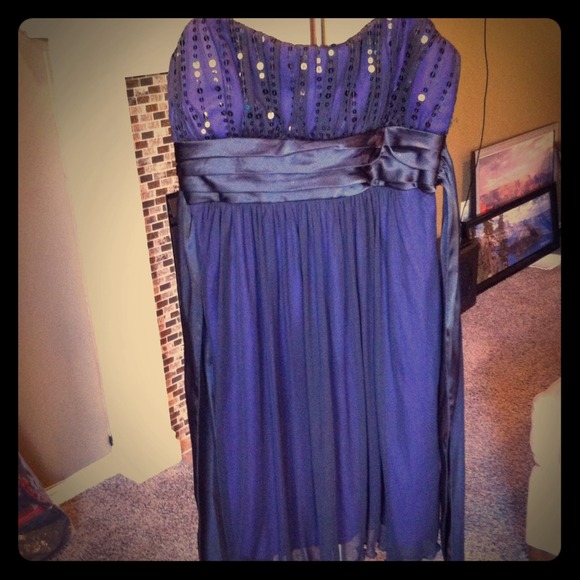 ❌❌SOLD❌❌ Awesome Homecoming Dress!