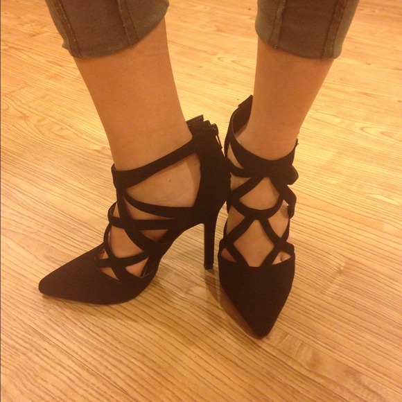 Pumps - Picture 1 of 2