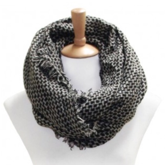Black & Beige Soft Knit Scarf