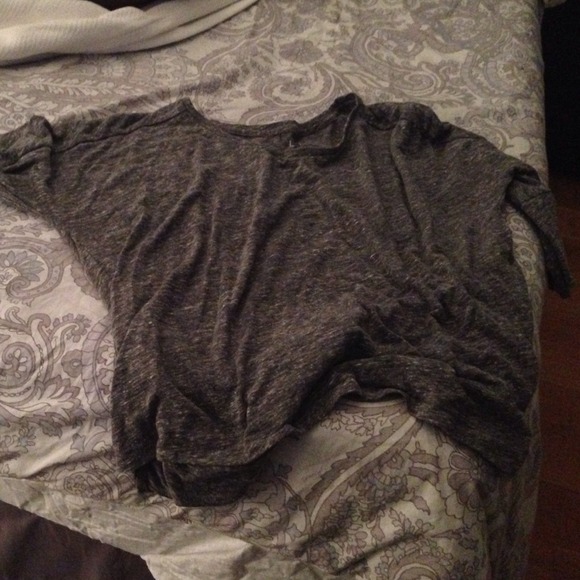 Heather gray loft crop top with 3/4 sleeves