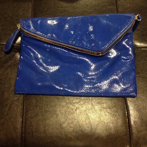 ALDO Clutch