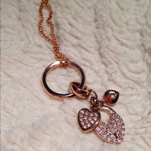 *SOLD on eBay *Fossil Necklace NWT. Rose - Picture 1 of 2