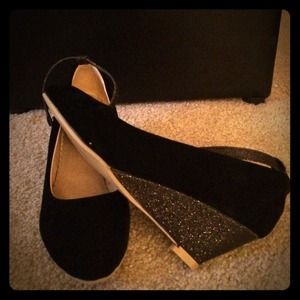 black glitter wedge shoes & high heeled lace