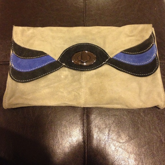 ALDO clutch