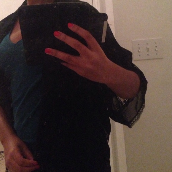 Black flowy boho shawl! - Picture 3 of 3