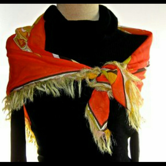 ❌SOLD Emilio Pucci Vintage Fringed RARE Scarf❌ - Picture 2 of 4
