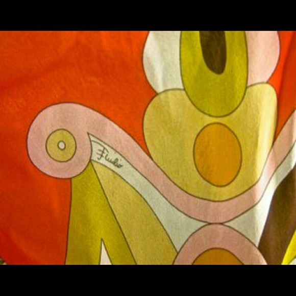 ❌SOLD Emilio Pucci Vintage Fringed RARE Scarf❌ - Picture 4 of 4