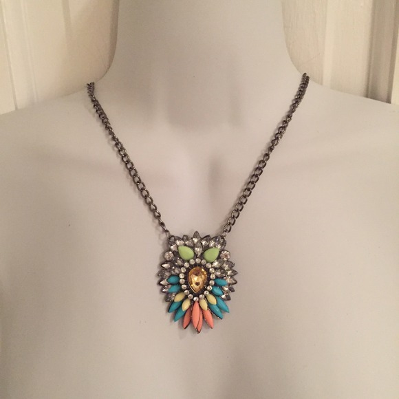 Jewelry - 🌟NEW🌟 statement necklace