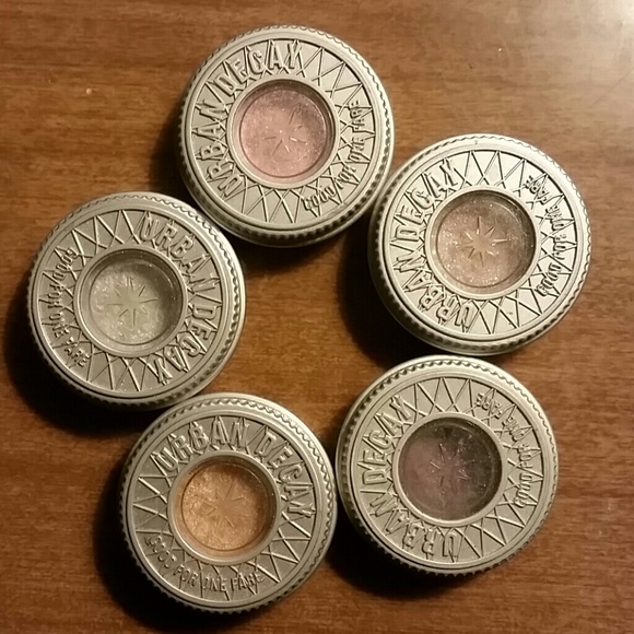 Urban Decay Accessories - 5 Urban Decay Eyeshadows