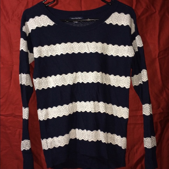 American eagle navy blue sweater