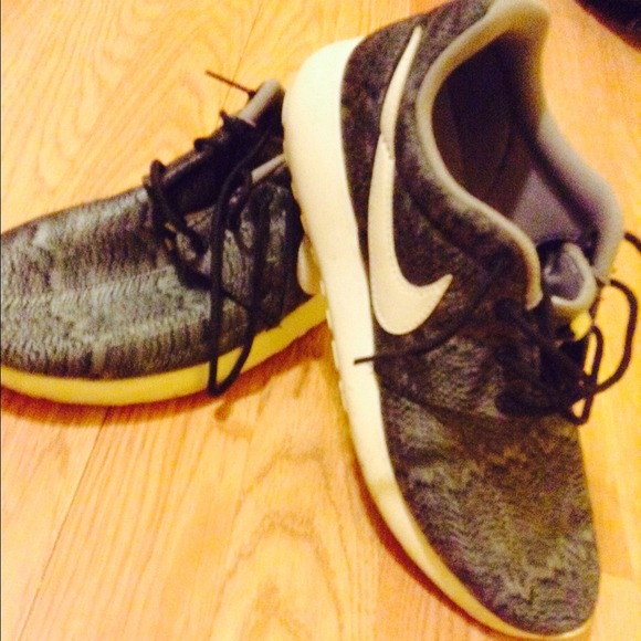 Roshe runs