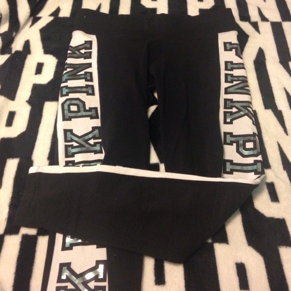 PINK fashion show leggings