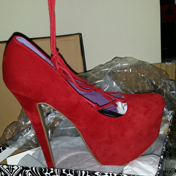 New Red Platform Pumps - Picture 2 of 3