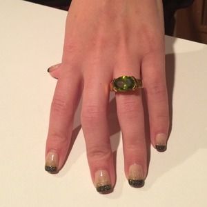 Lia Sophia beautiful olivine ring💍