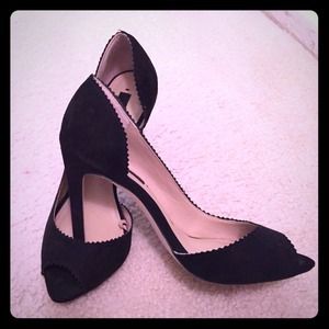Zara Black One Sided Pumps