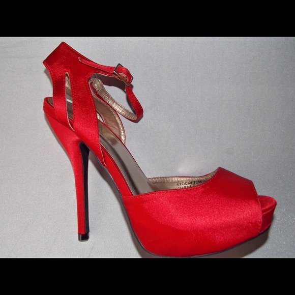 Cathy By Cathy Jean Red Heels Size: 8 US - Picture 2 of 4